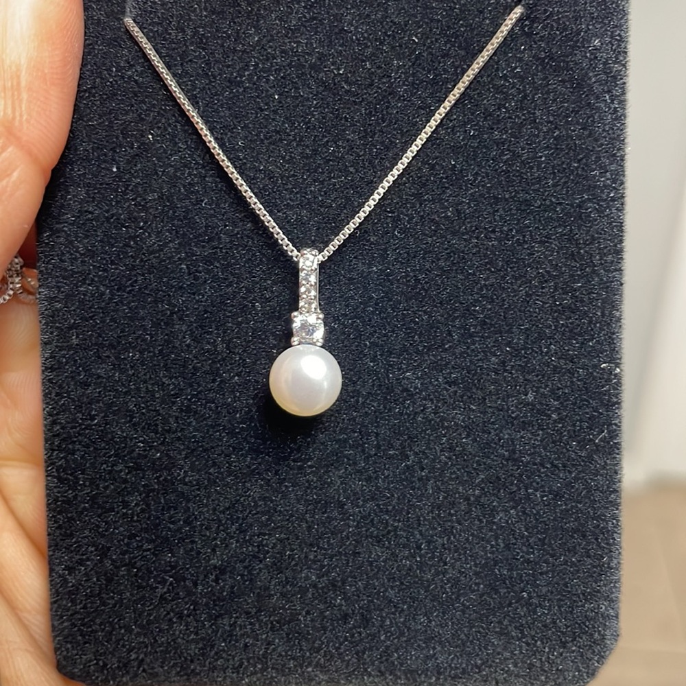 Pearl necklace from Kay Jewelers